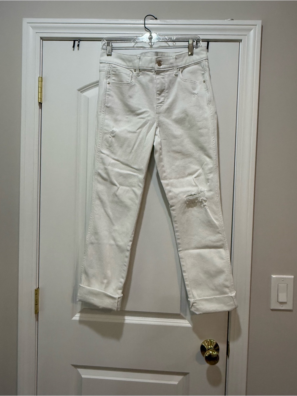 White House Black Market White Cropped Boyfriend Jeans
